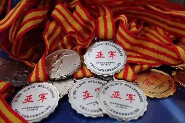 在广东队十分憋屈，在国家队却纷纷得分上双，两国手打脸杜锋